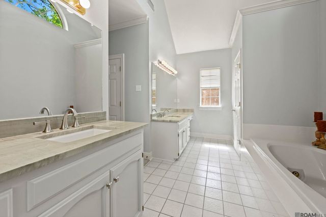 18235 Bel Meadow Ave, Saint George, LA 70810