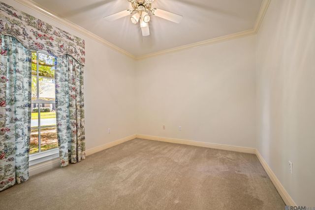 18235 Bel Meadow Ave, Saint George, LA 70810