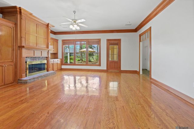 18235 Bel Meadow Ave, Saint George, LA 70810