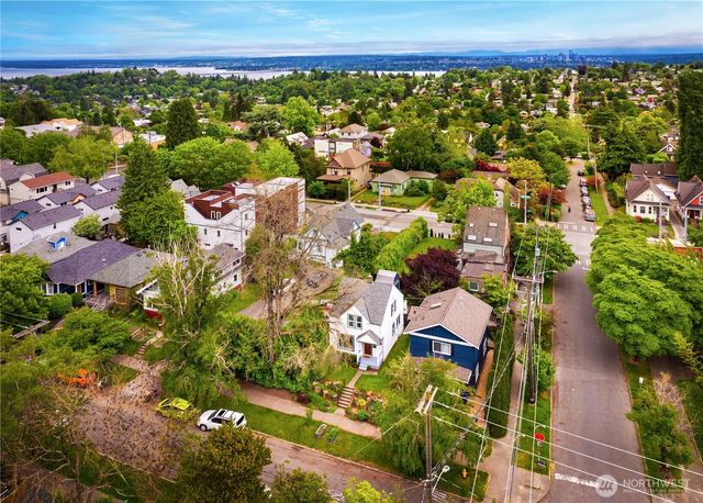 1606 22nd Avenue, Seattle, WA 98122