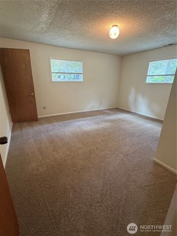 5501 89th Avenue SE, Olympia, WA 98513