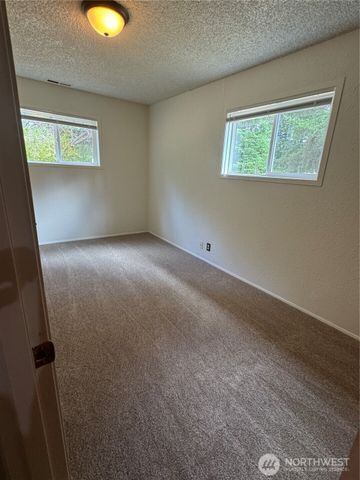 5501 89th Avenue SE, Olympia, WA 98513