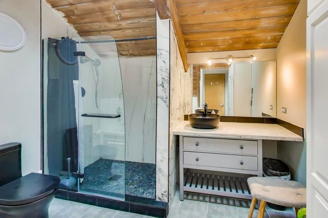 1140 W Cornelia Avenue D, Chicago, IL 60657