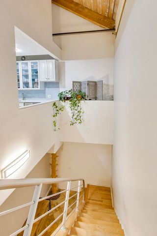 1140 W Cornelia Avenue D, Chicago, IL 60657