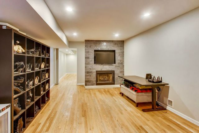 1140 W Cornelia Avenue D, Chicago, IL 60657