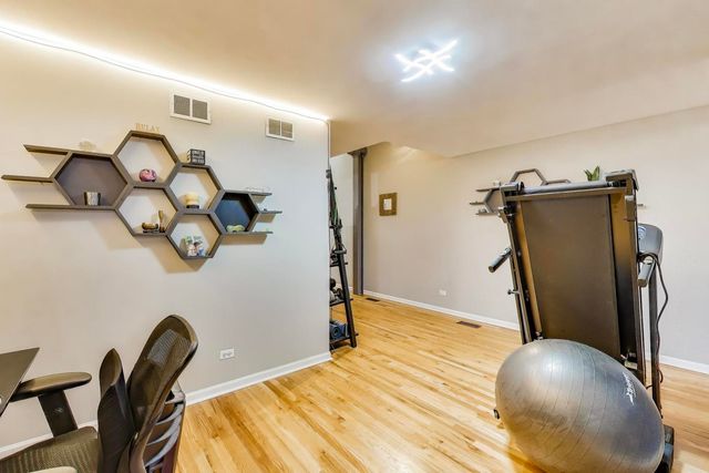 1140 W Cornelia Avenue D, Chicago, IL 60657