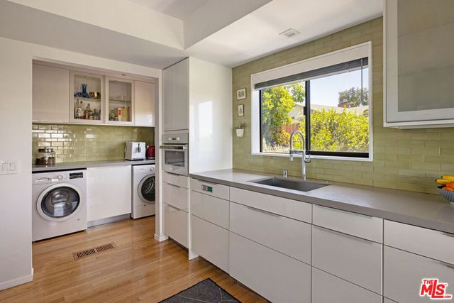 523 Marie Avenue, Los Angeles, CA 90042