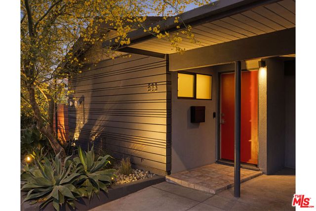 523 Marie Avenue, Los Angeles, CA 90042