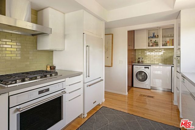 523 Marie Avenue, Los Angeles, CA 90042