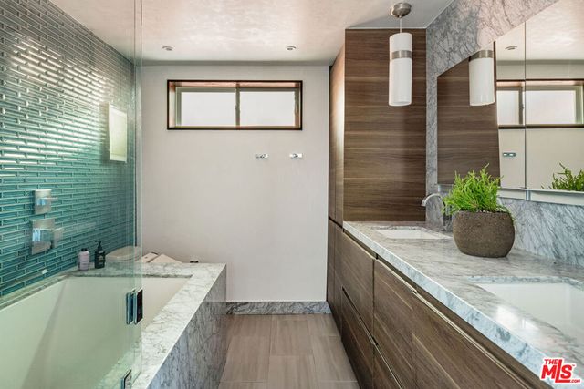 523 Marie Avenue, Los Angeles, CA 90042