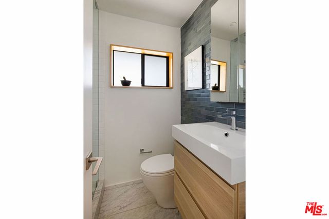 523 Marie Avenue, Los Angeles, CA 90042