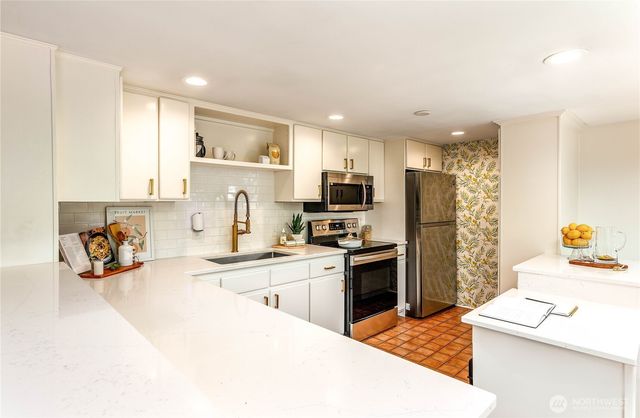 6246 39th Avenue NE, Seattle, WA 98115