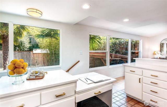 6246 39th Avenue NE, Seattle, WA 98115