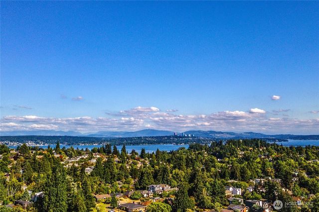 6246 39th Avenue NE, Seattle, WA 98115