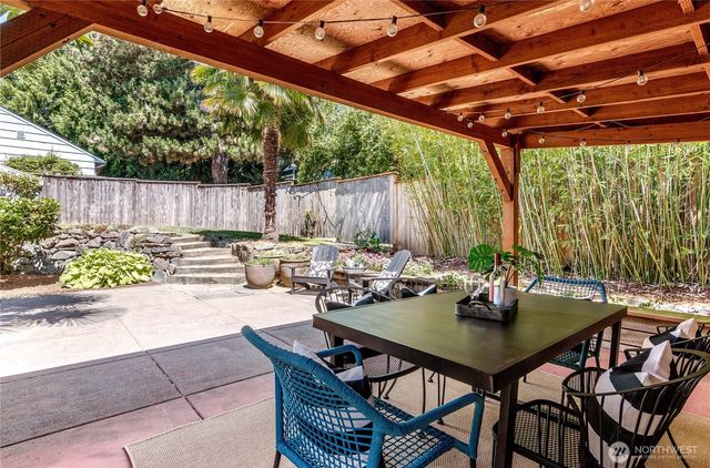 6246 39th Avenue NE, Seattle, WA 98115