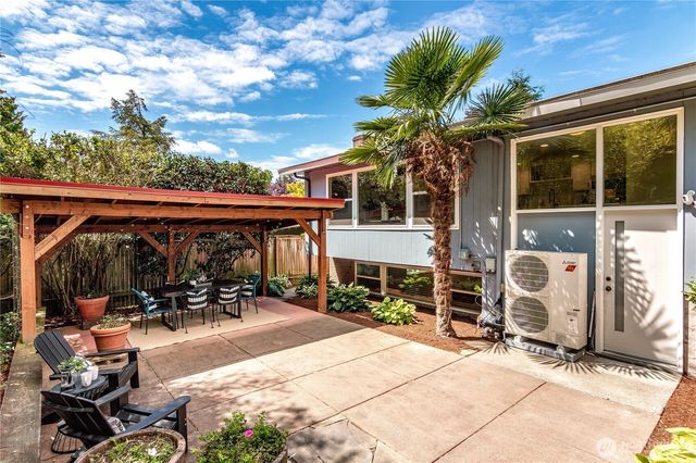 6246 39th Avenue NE, Seattle, WA 98115