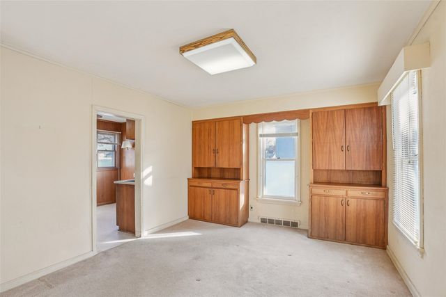 710 E Salem Avenue, Indianola, IA 50125