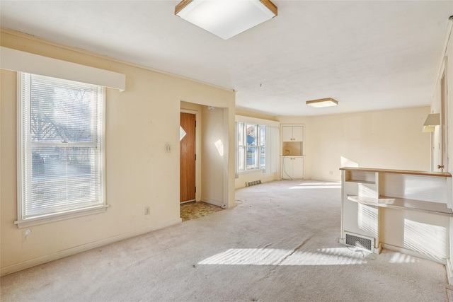 710 E Salem Avenue, Indianola, IA 50125