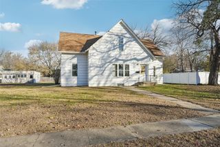 710 E Salem Avenue, Indianola, IA 50125