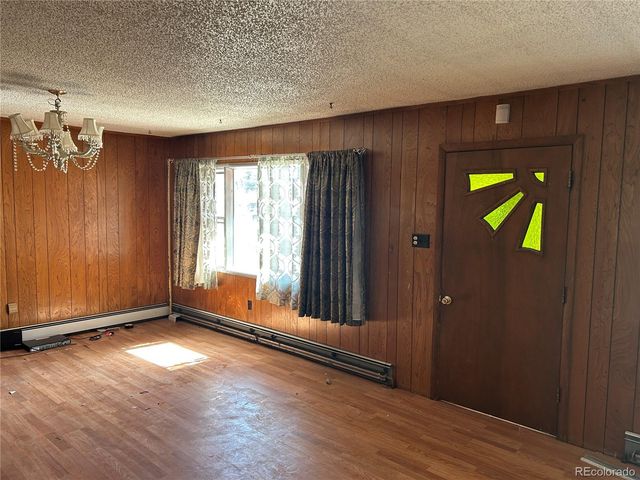 226 E 7th Street, Walsenburg, CO 81089