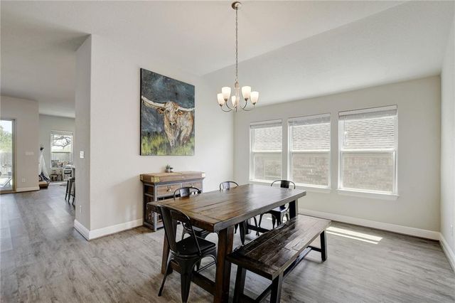 416 Peakside CIR, Dripping Springs, TX 78620