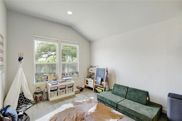 416 Peakside CIR, Dripping Springs, TX 78620