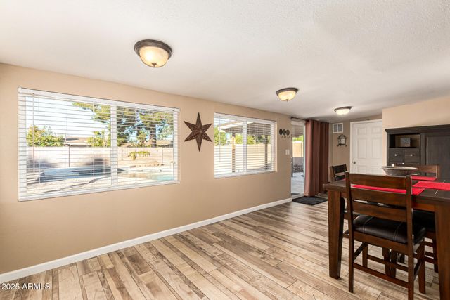 566 W MEDINA Avenue, Mesa, AZ 85210