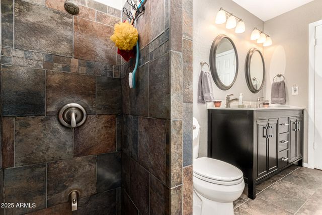 566 W MEDINA Avenue, Mesa, AZ 85210