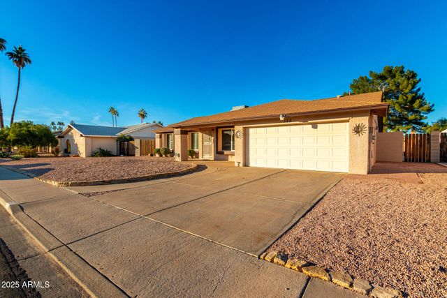566 W MEDINA Avenue, Mesa, AZ 85210
