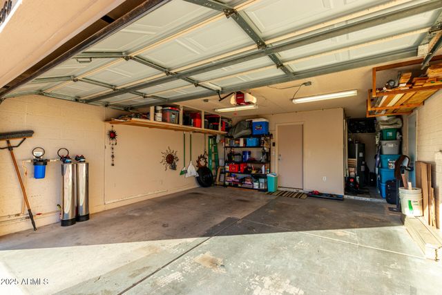 566 W MEDINA Avenue, Mesa, AZ 85210