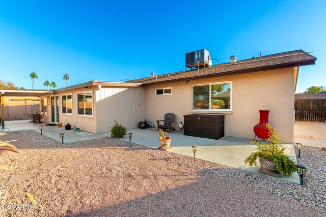 566 W MEDINA Avenue, Mesa, AZ 85210