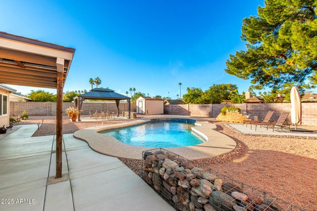 566 W MEDINA Avenue, Mesa, AZ 85210