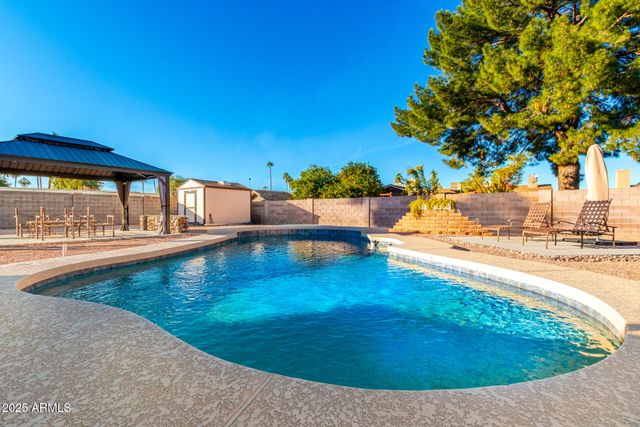 566 W MEDINA Avenue, Mesa, AZ 85210