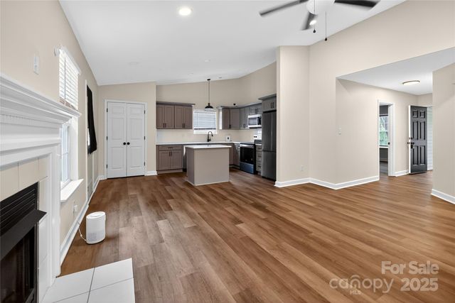 9320 Tibble Creek Way, Charlotte, NC 28227