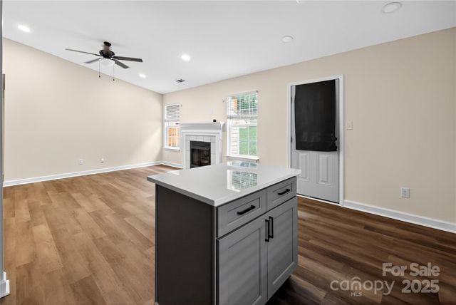 9320 Tibble Creek Way, Charlotte, NC 28227