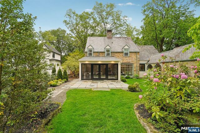 88 Depeyster Avenue, Tenafly, NJ 07670