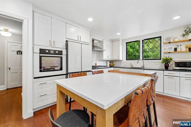 88 Depeyster Avenue, Tenafly, NJ 07670