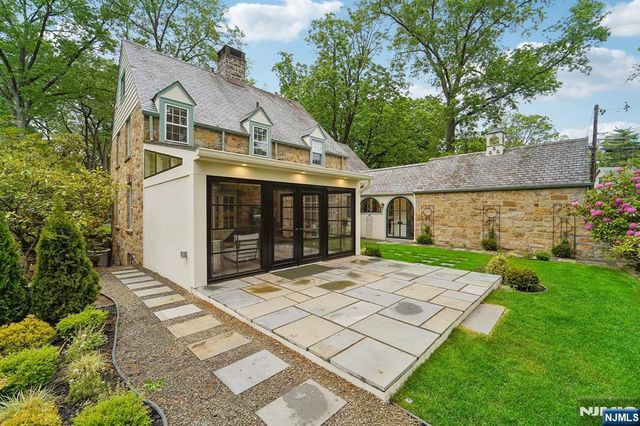 88 Depeyster Avenue, Tenafly, NJ 07670