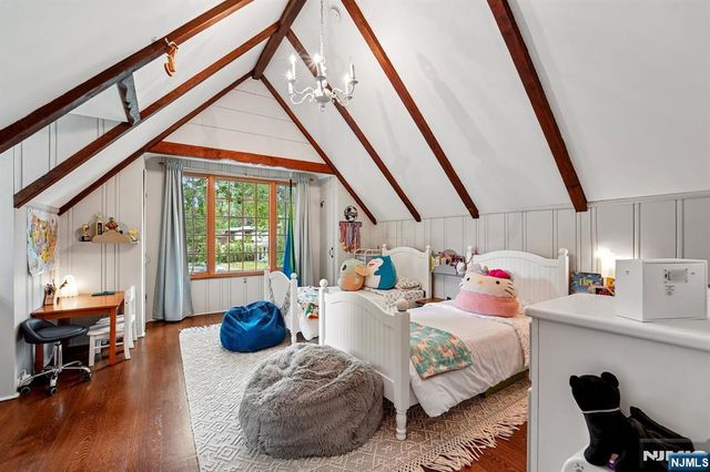 88 Depeyster Avenue, Tenafly, NJ 07670