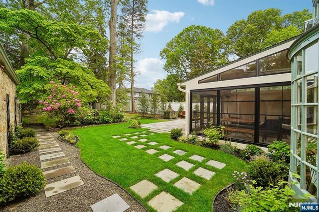 88 Depeyster Avenue, Tenafly, NJ 07670