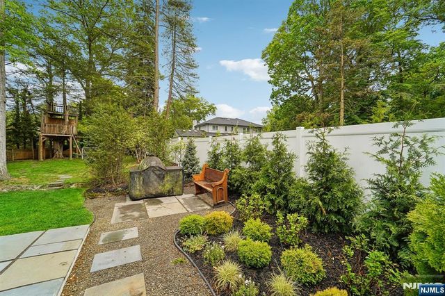 88 Depeyster Avenue, Tenafly, NJ 07670