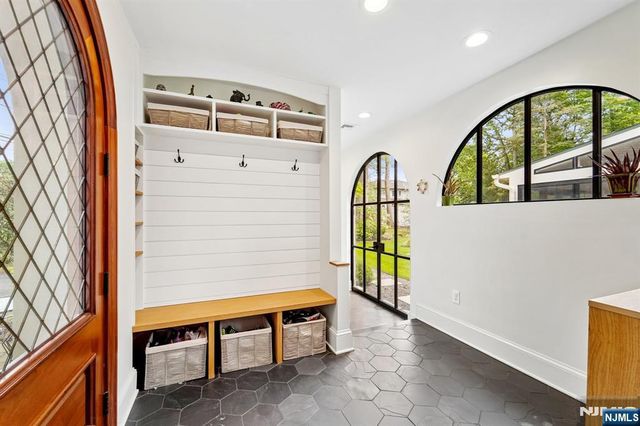 88 Depeyster Avenue, Tenafly, NJ 07670