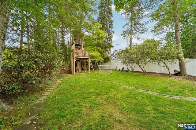 88 Depeyster Avenue, Tenafly, NJ 07670