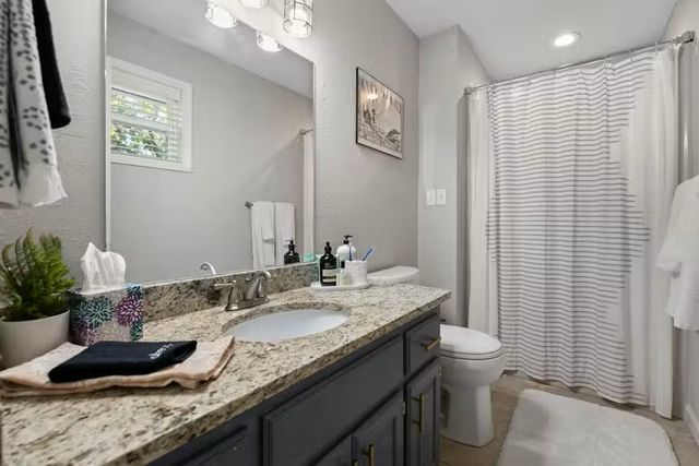 15 Churchill Drive, Bella Vista, AR 72715