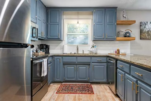 15 Churchill Drive, Bella Vista, AR 72715