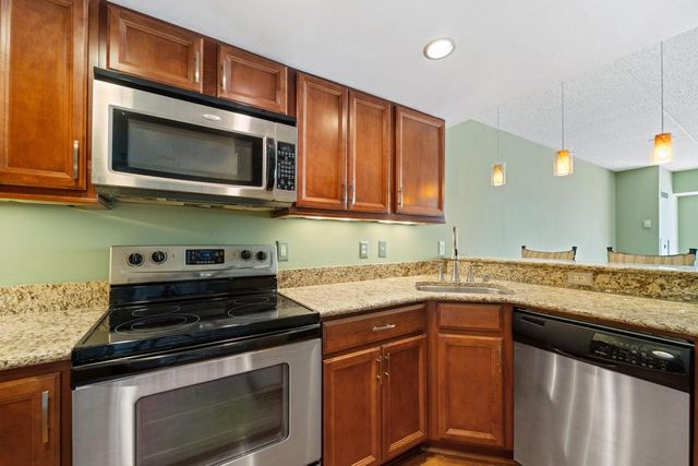 270 E Highland AVENUE #1044, Milwaukee, WI 53202