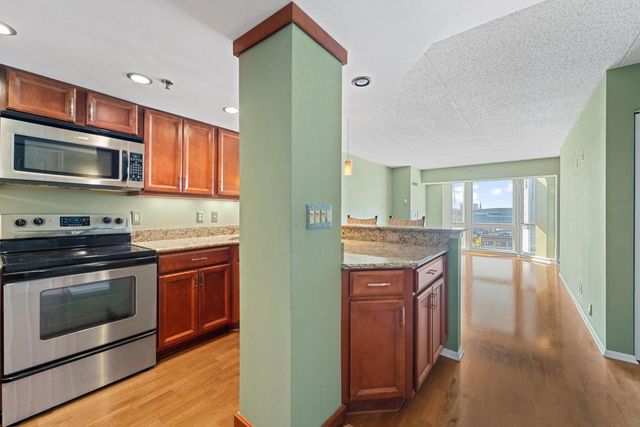 270 E Highland AVENUE #1044, Milwaukee, WI 53202