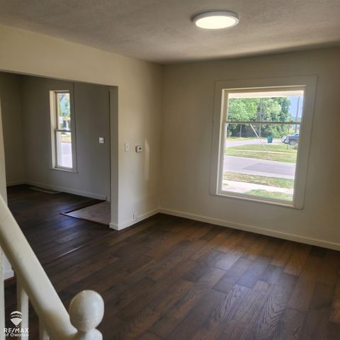 702 Glenwood Avenue, Owosso, MI 48867