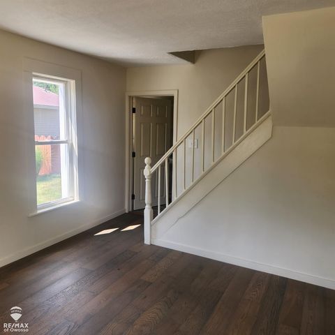 702 Glenwood Avenue, Owosso, MI 48867