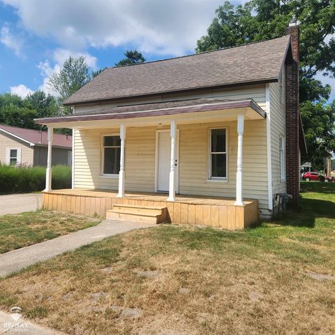 702 Glenwood Avenue, Owosso, MI 48867